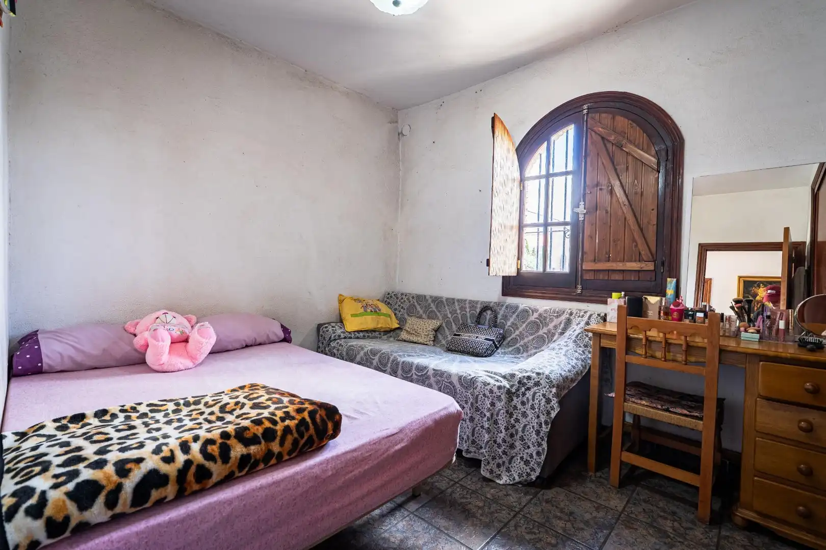 Dormitori de Casa o xalet en venda en Tomares amb Jardí privat, Terrassa i Traster