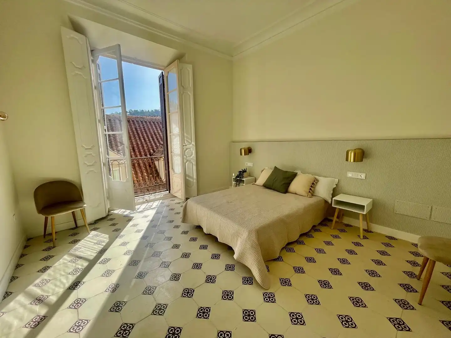 Habitación de Piso en venta en Málaga con Terraza y Balcón