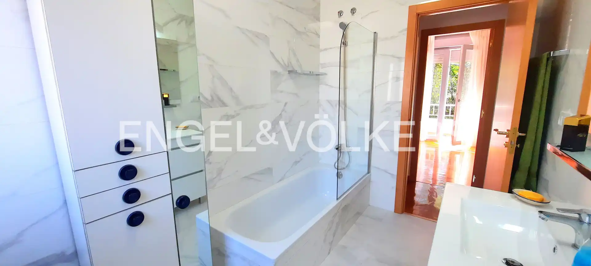 Baño de Finca rústica en venta en Vigo  con Calefacción, Parquet y Terraza