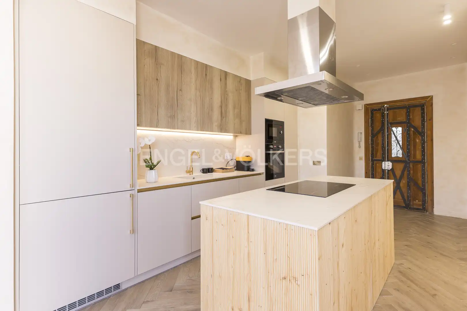 Küche von Dachboden zum Verkauf in Madrid mit Klimaanlage, Heizung und Terrasse
