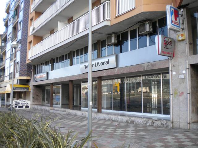 Local comercial en Venta en N-2 en Poblenou