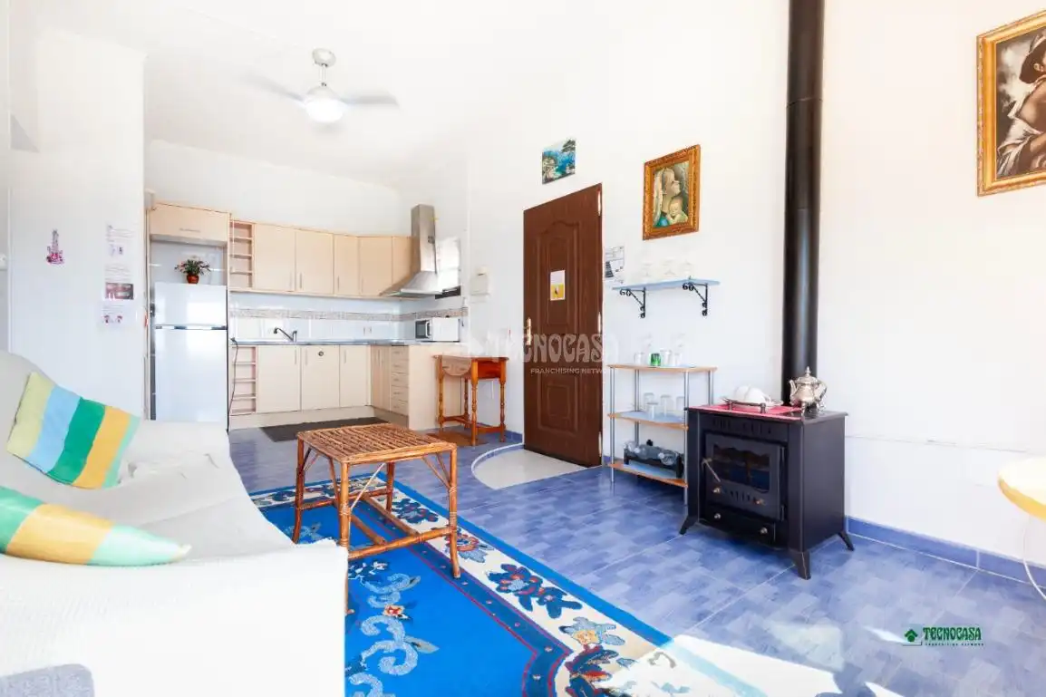 Detached homes for sale in C. Eduardo VII, Castell del Rey