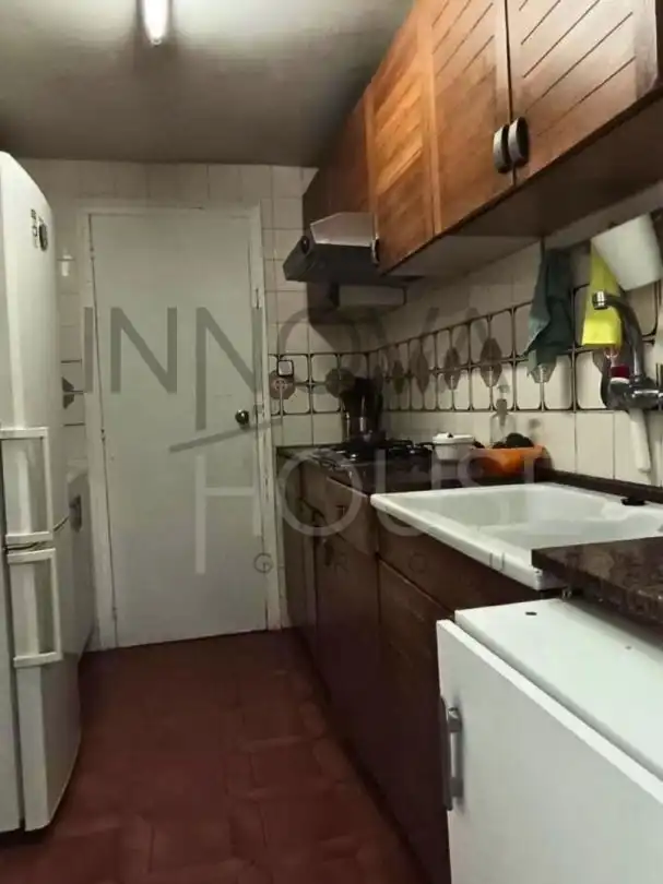 Cuina de Pis en venda en Barcelona amb Moblat i Balcó