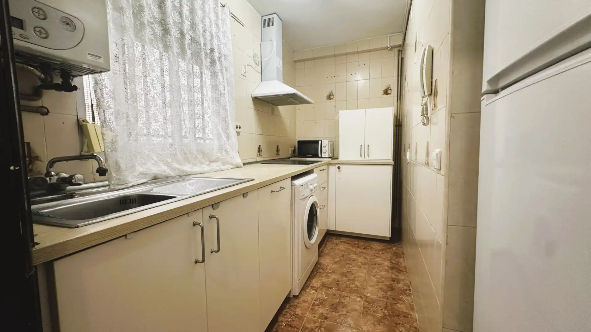 Kitchen of Flat for sale in Madrid  with Air Conditioner, Heating and Oven