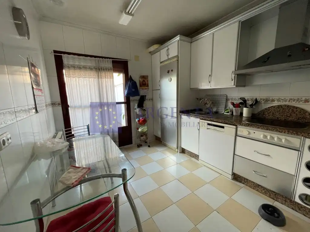 Einfamilien-Reihenhaus zum Verkauf in Calle La Habana, Nuevo Cáceres
