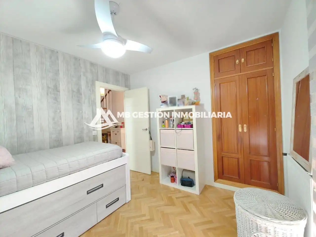 Schlafzimmer von Maisonette zum Verkauf in Fuenlabrada mit Klimaanlage, Heizung und Terrasse