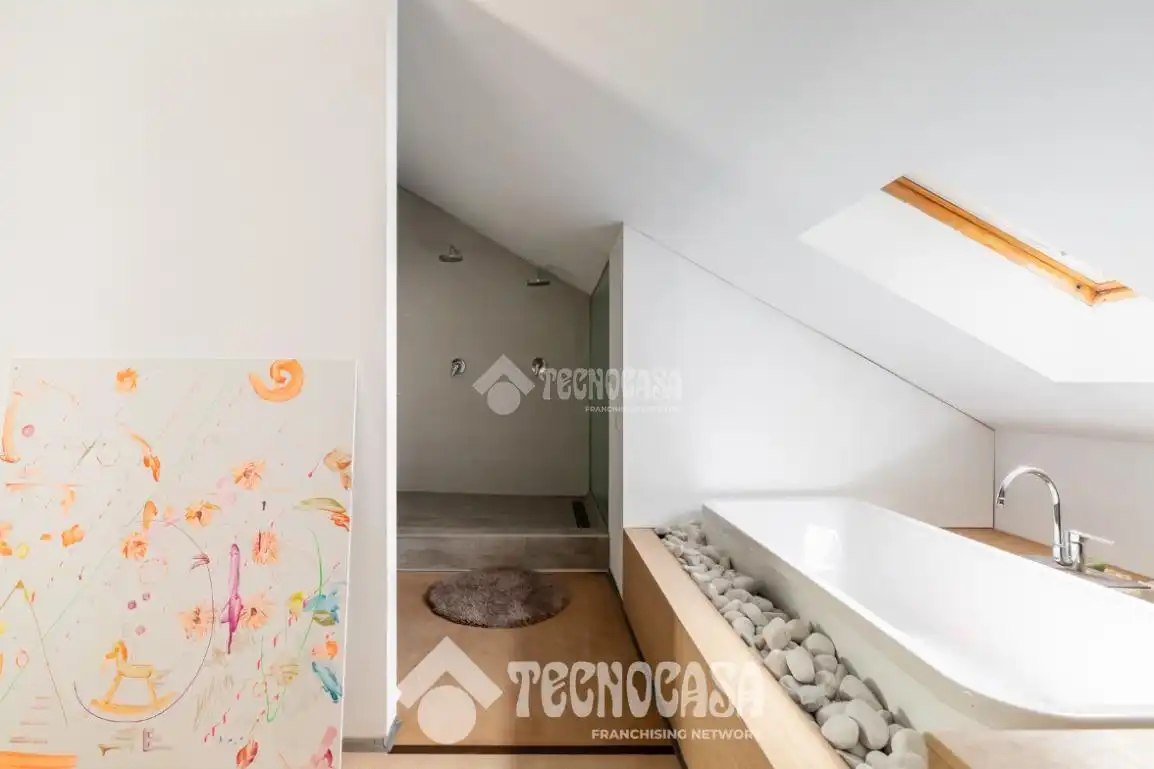 Bathroom of Flat for sale in Las Rozas de Madrid  with Storage room and Community pool