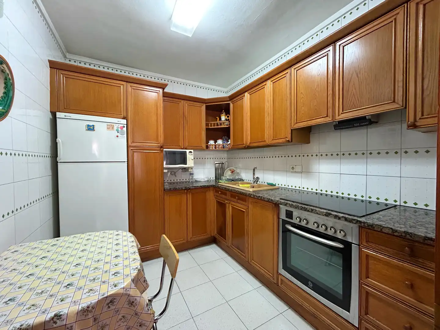 Küche von Einfamilien-Reihenhaus zum Verkauf in Vic mit Heizung, Terrasse und Abstellraum