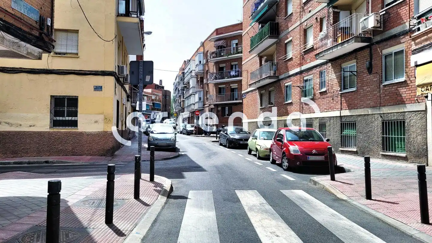 Pis en venda a Calle de la Duquesa de Tamames, 45, Buena Vista