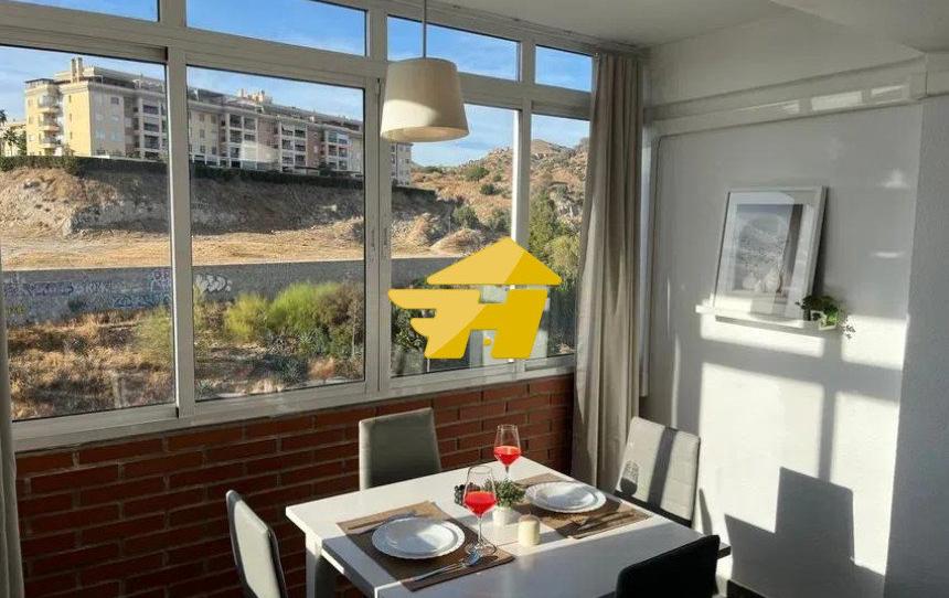 Photo 1 of Flat to rent in Plaza de Miraflores, Parque Victoria Eugenia, Málaga