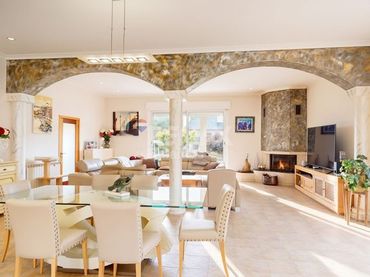 Casa con piscina en venta en Rúa Álvaro Cunqueiro