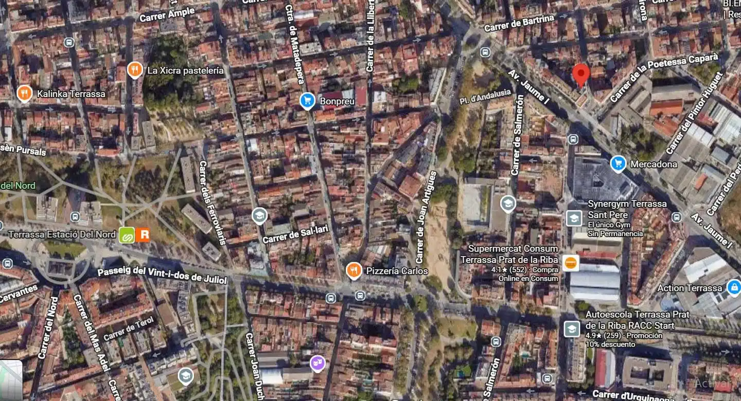 Vista exterior de Piso en venta en Terrassa con Calefacción y Balcón