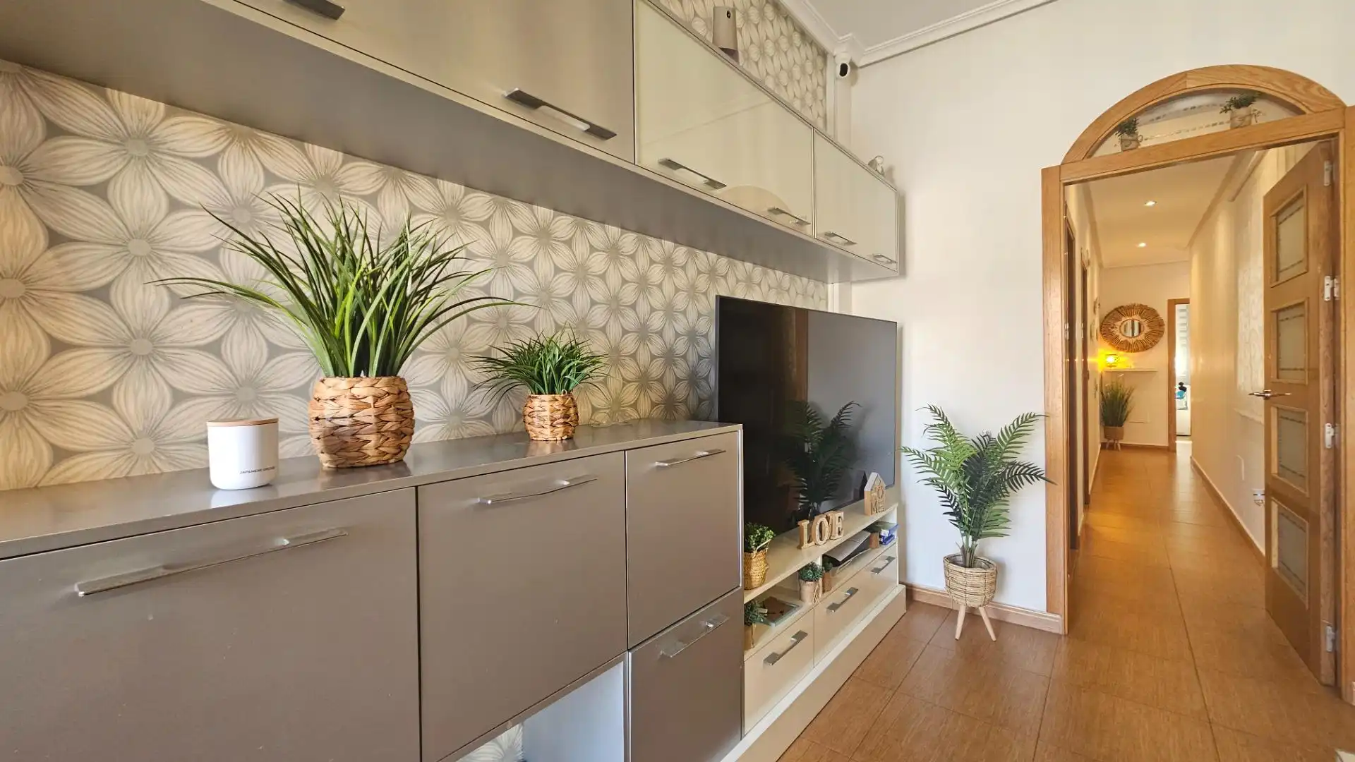 Sala d'estar de Casa adosada en venda en Cartagena amb Aire condicionat, Jardí privat i Terrassa