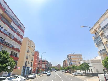 Vista exterior de Pis en venda en  Sevilla Capital amb Terrassa