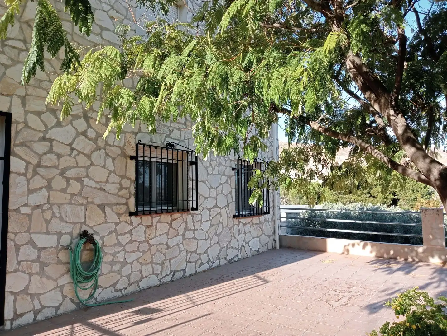 Vista exterior de Casa o xalet en venda en Dehesas de Guadix amb Terrassa