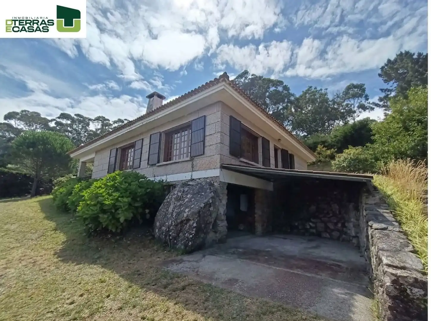 Vista exterior de Casa o chalet en venta en Cangas  con Calefacción y Terraza