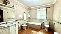 Bathroom of House or chalet for sale in Lepe  with Terrace