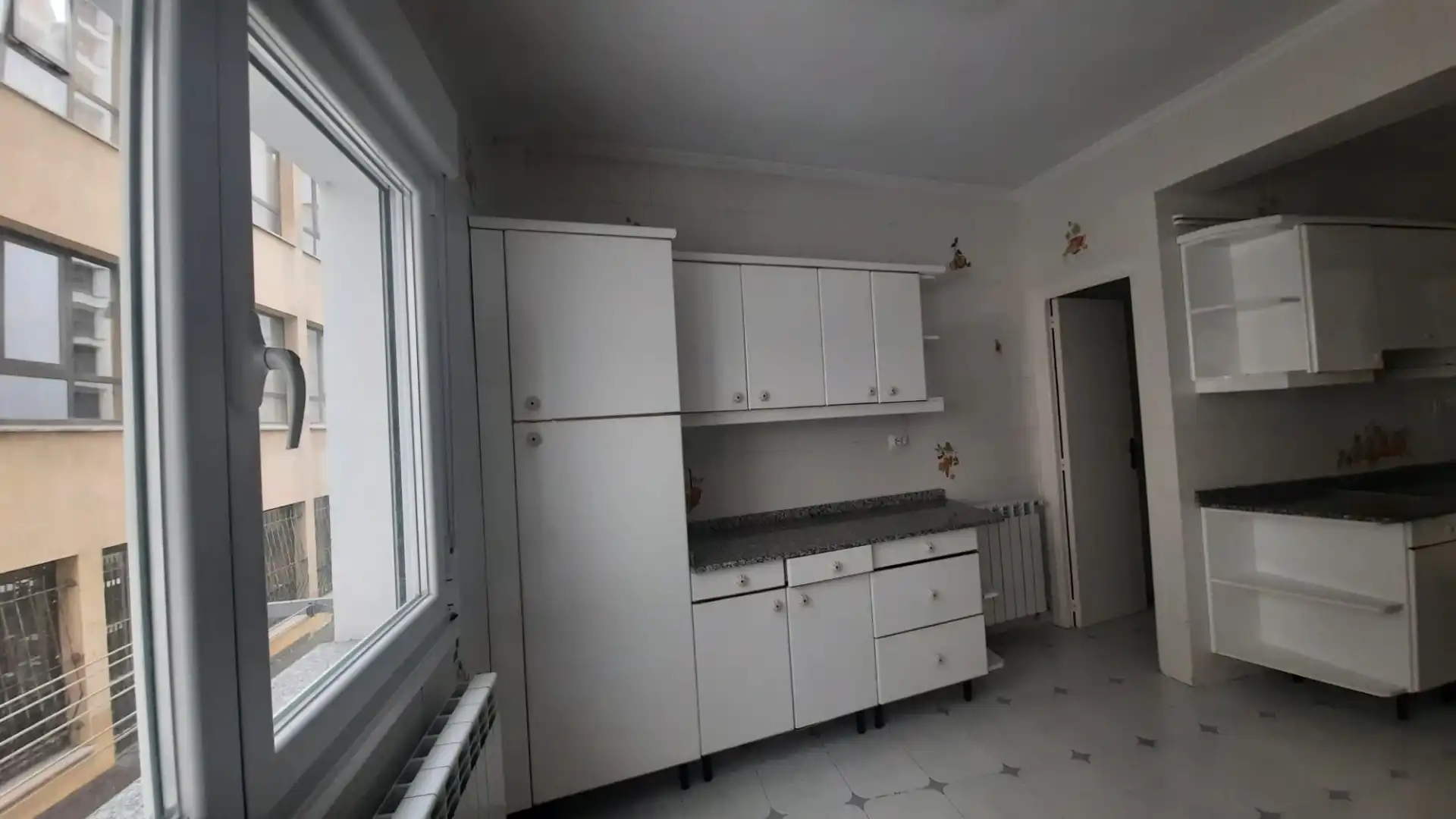 Cuina de Pis en venda en Ponferrada amb Calefacció, Parquet i Terrassa