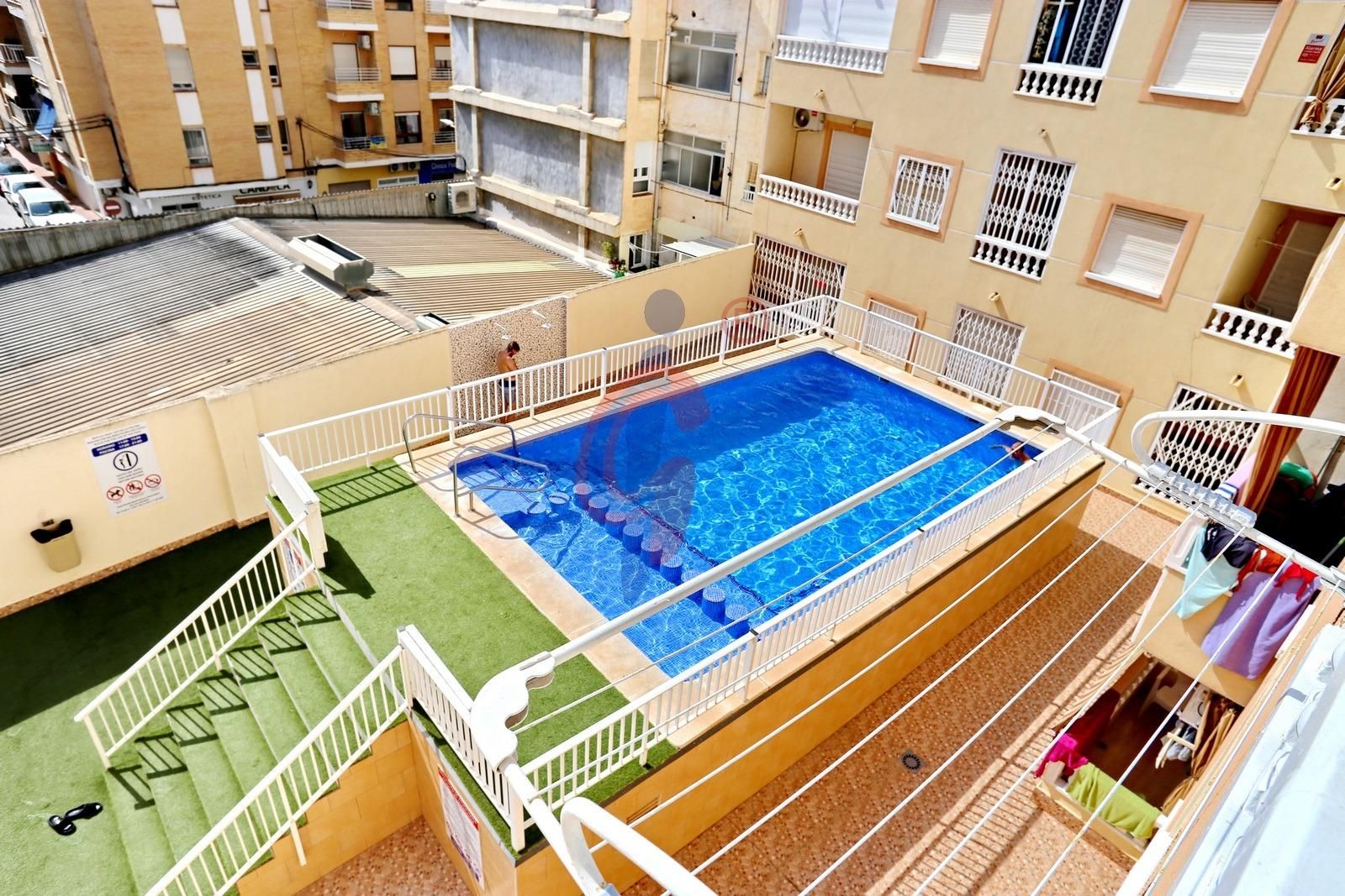 Piscina de Pis en venda en Guardamar del Segura amb Aire condicionat, Terrassa i Piscina comunitària