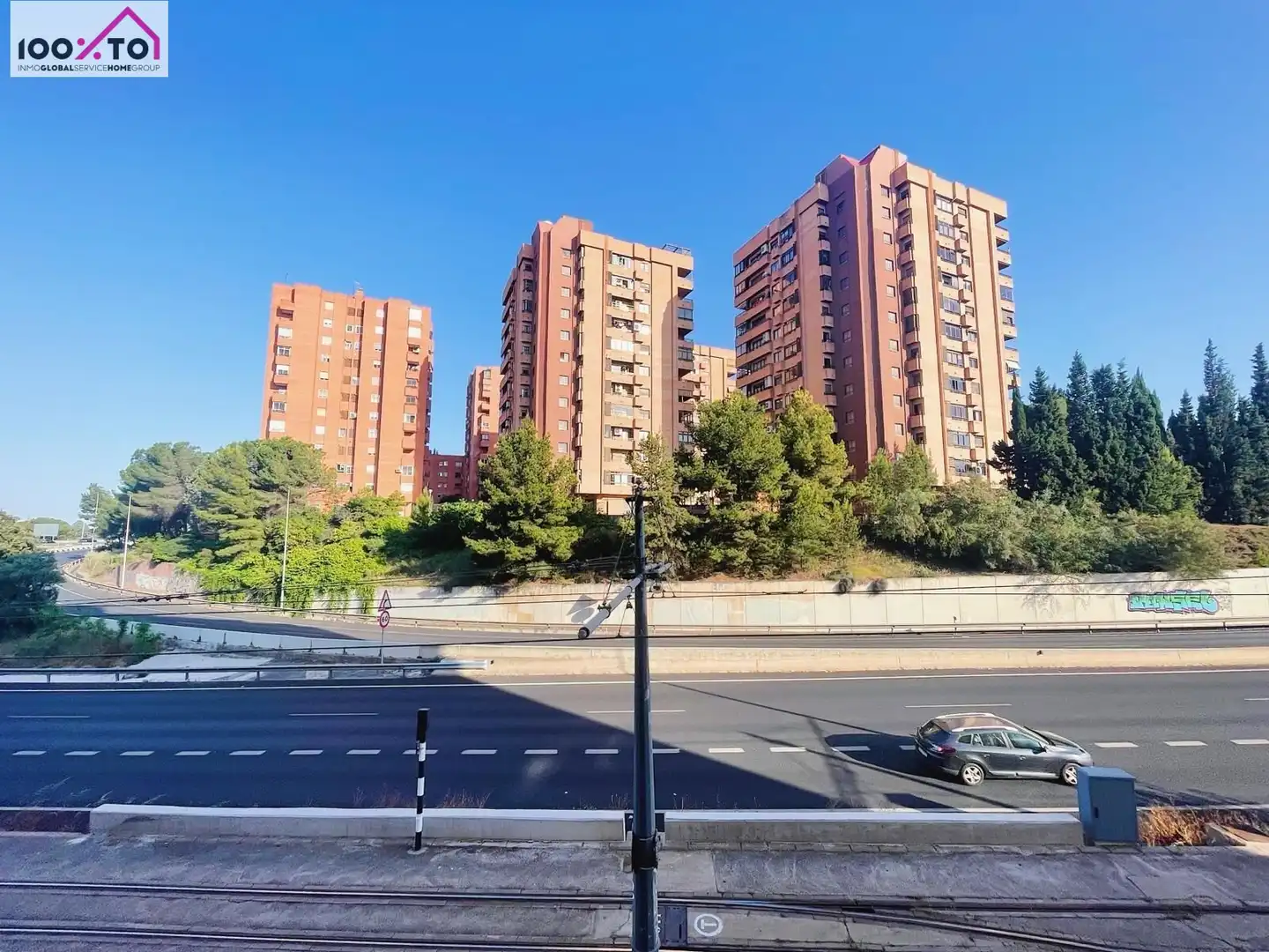 Vista exterior de Piso en venta en Paterna con Trastero y Balcón