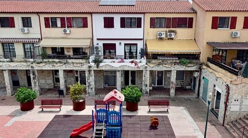 Foto 2 de Casa adosada en venta en Riba-roja de Túria, Valencia