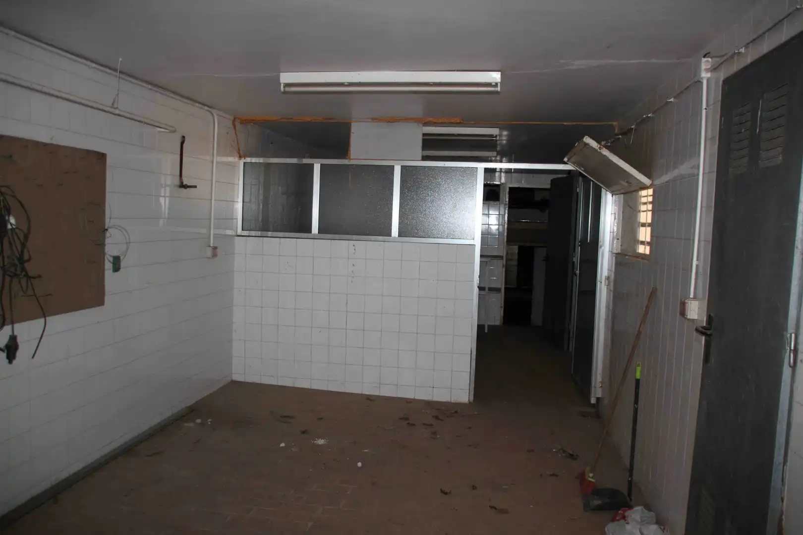 Nave industrial en venta en Brión
