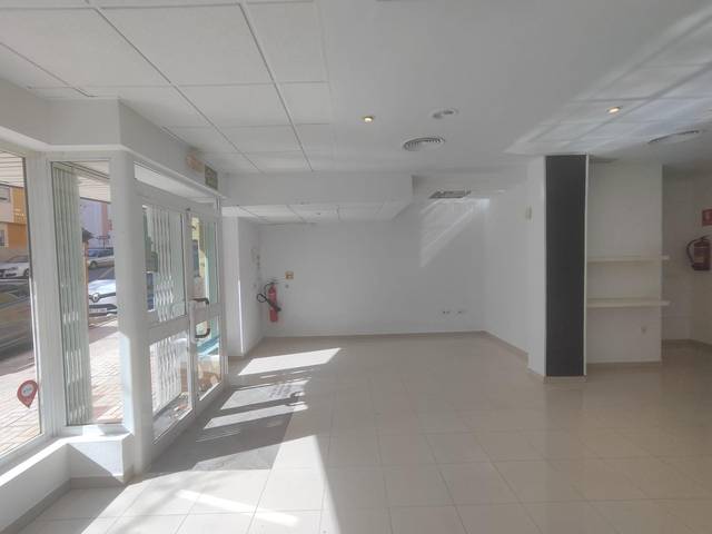 Local comercial en Alquiler en Calle CALZADA DE LA TRINIDAD en Los Castillejos - La Trinidad