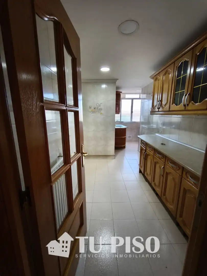 Cocina de Piso en venta en Fuenlabrada con Calefacción, Parquet y Terraza