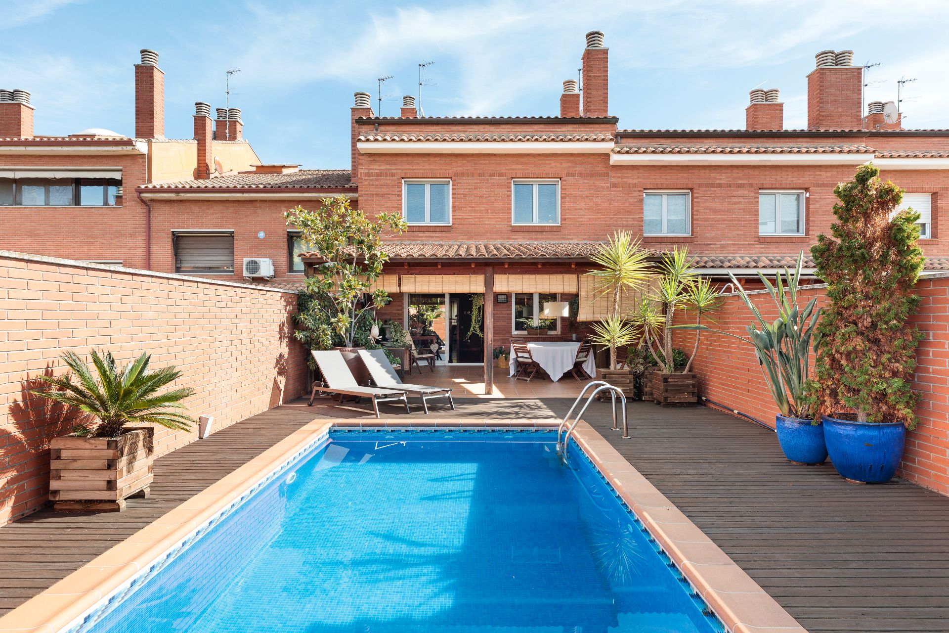 Swimming pool of Single-family semi-detached for sale in Sant Quirze del Vallès  with Air Conditioner, Heating and Private garden