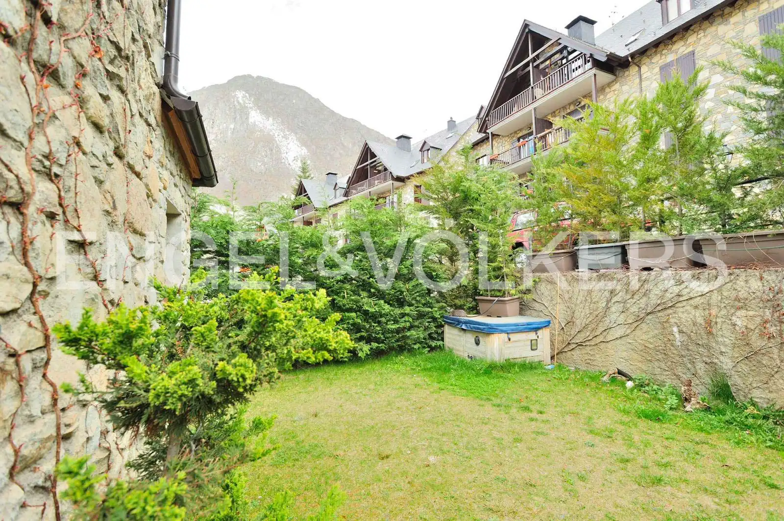 House with garden for sale in Salardú, imagen 17
