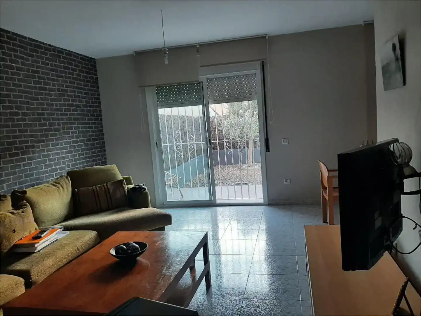 Sala d'estar de Pis en venda en Sils amb Jardí privat i Traster