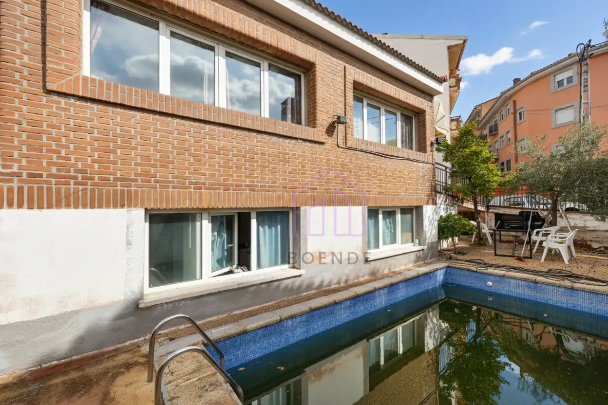 Chalet con terraza en venta en Calle de la Rosaleda, imagen 35