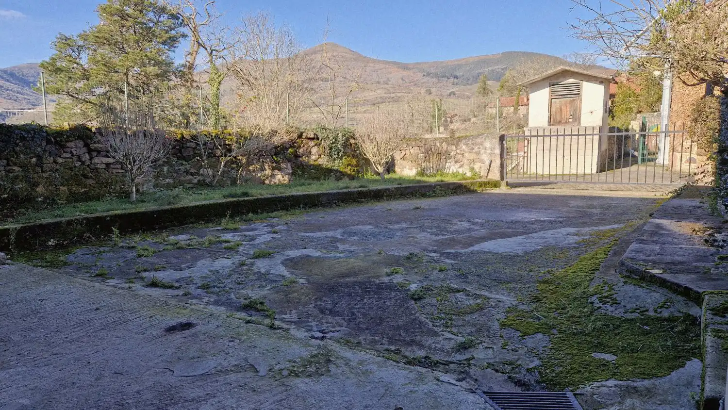 Jardí de Casa o xalet en venda en Molledo amb Calefacció, Terrassa i Traster