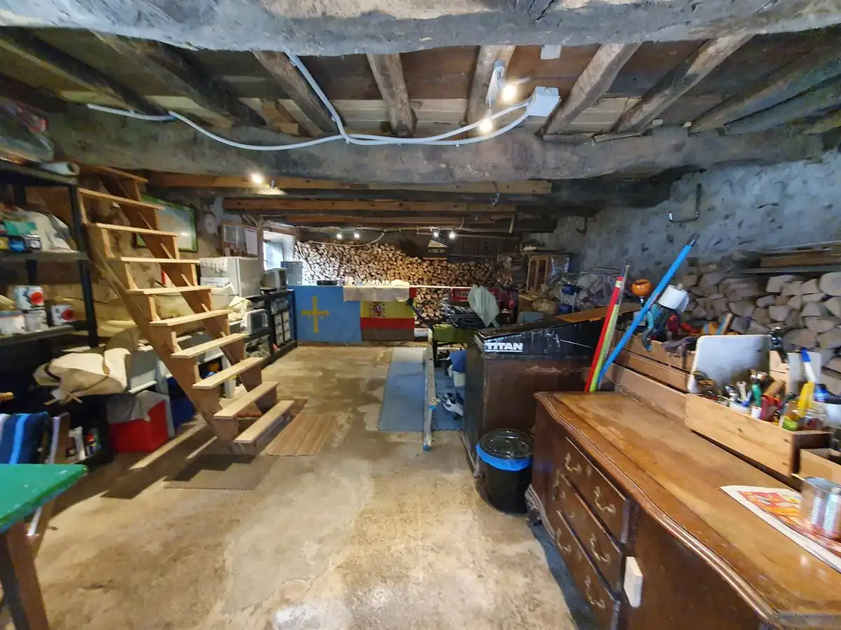 Casa o chalet en venta en Belmonte de Miranda con Calefacción, Terraza y Trastero