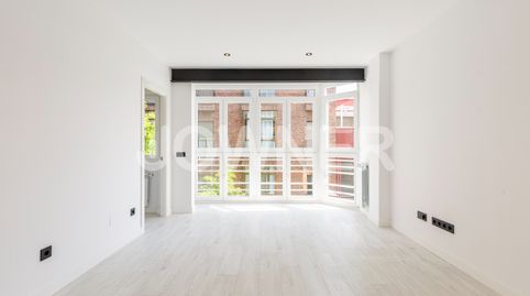 Photo 3 of Flat for rent in Calle de Los Peñascales, Fuente del Berro, Madrid Capital