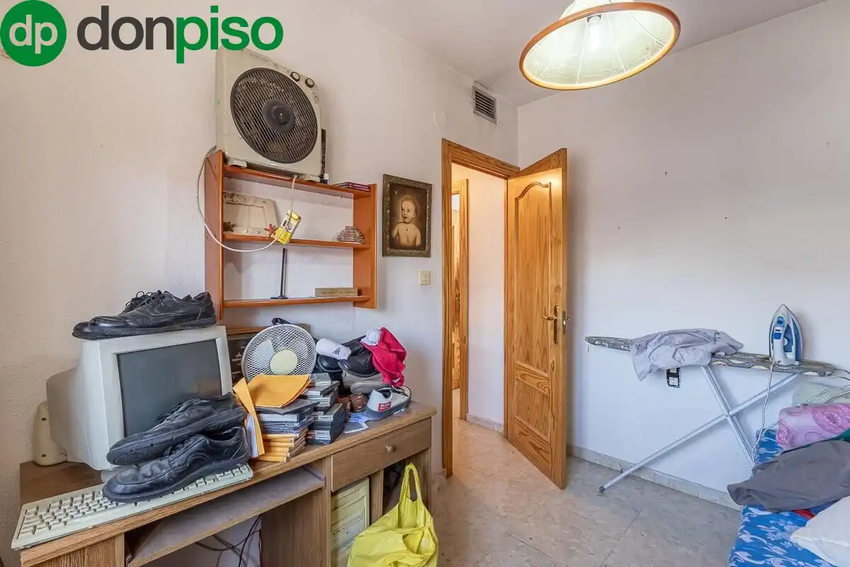 Flat for sale in Granada  with Heating and Balcony