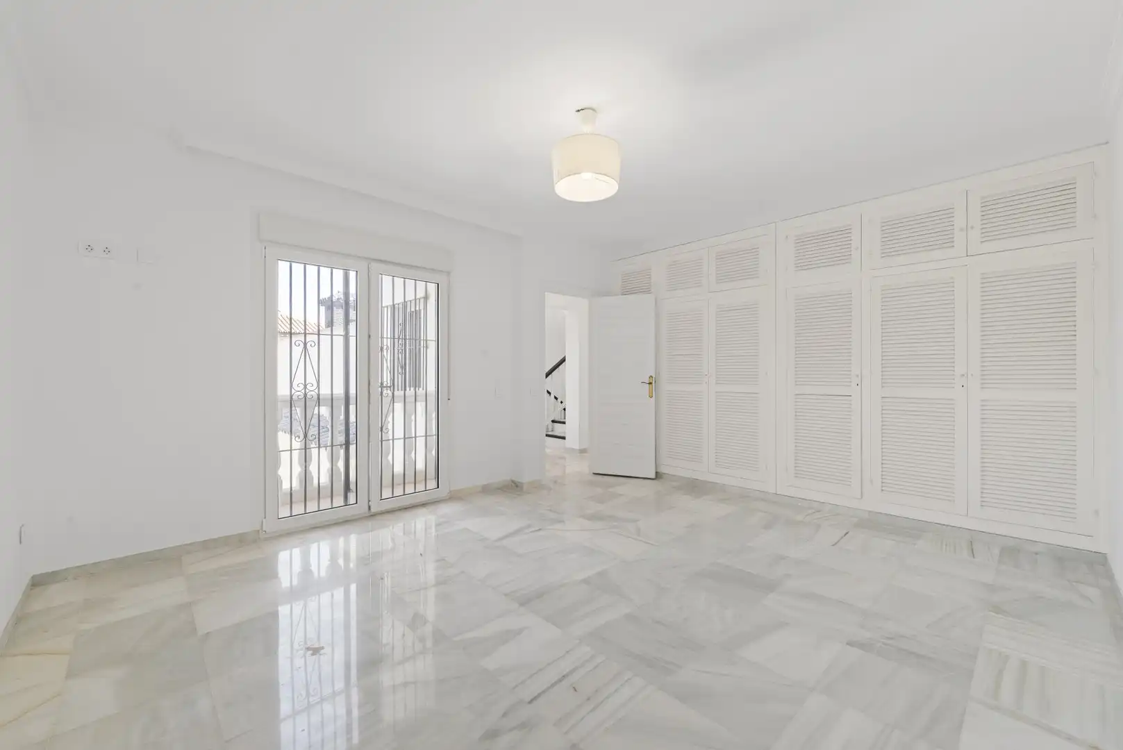 Houses for sale in Mijas  with Air Conditioner, Private garden and Terrace