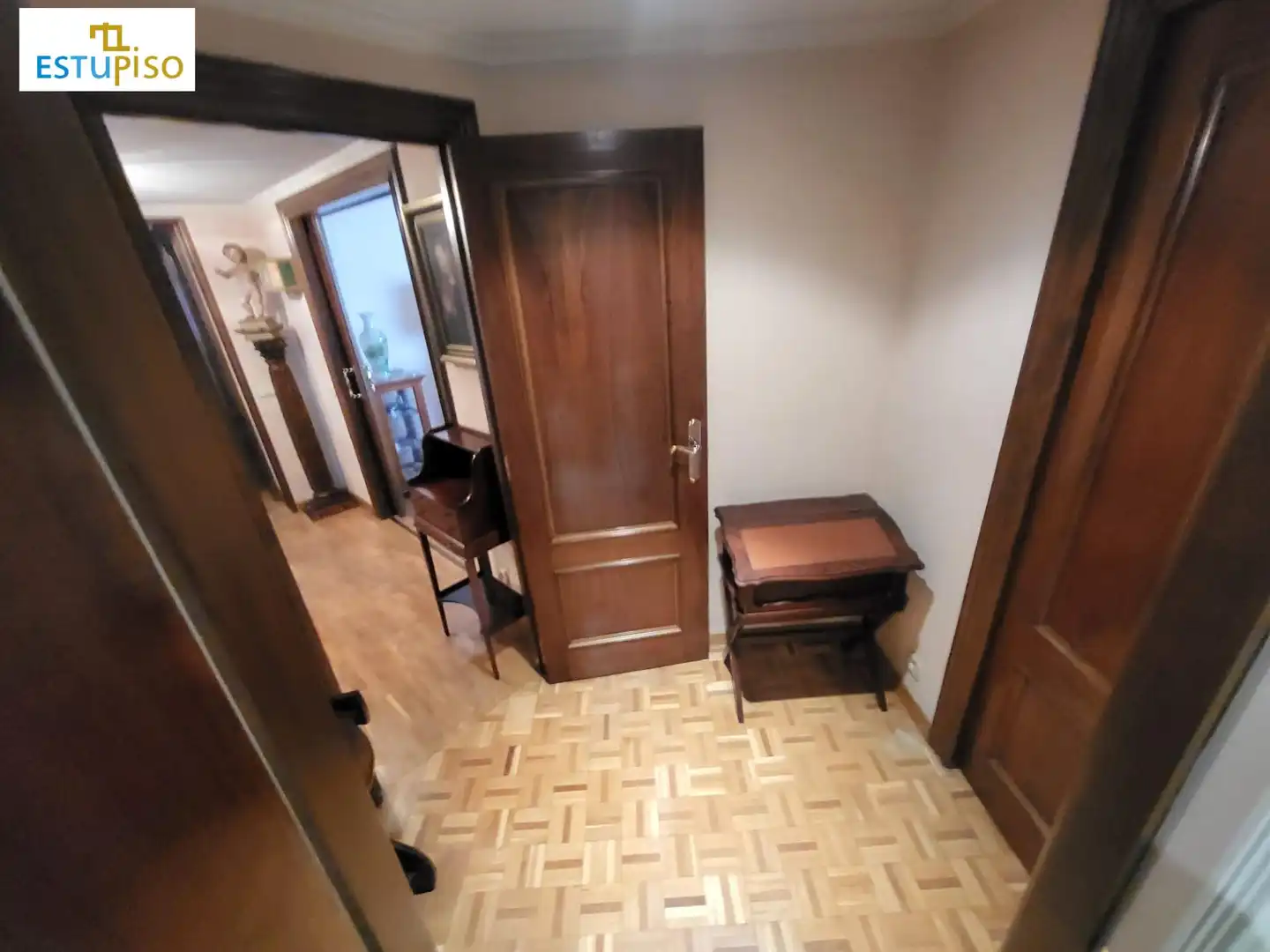 Piso en venta en León Capital  con Parquet