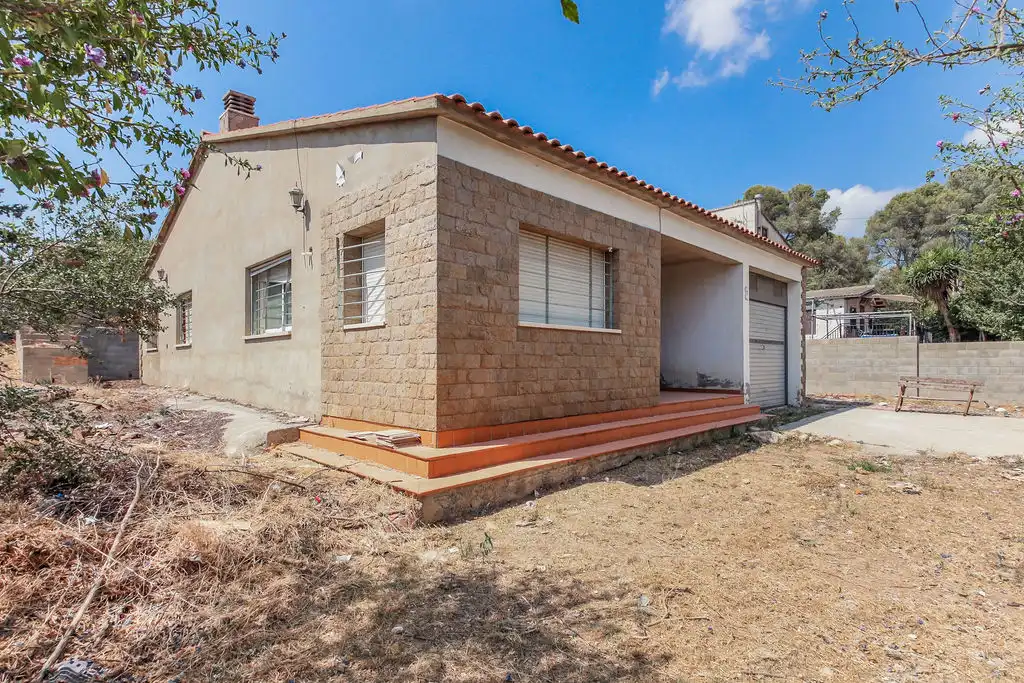 Chalet en venta en C/ Darnius (Mas de Plata), imagen 4