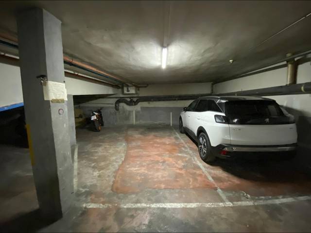 Garaje en Venta en Collblanc