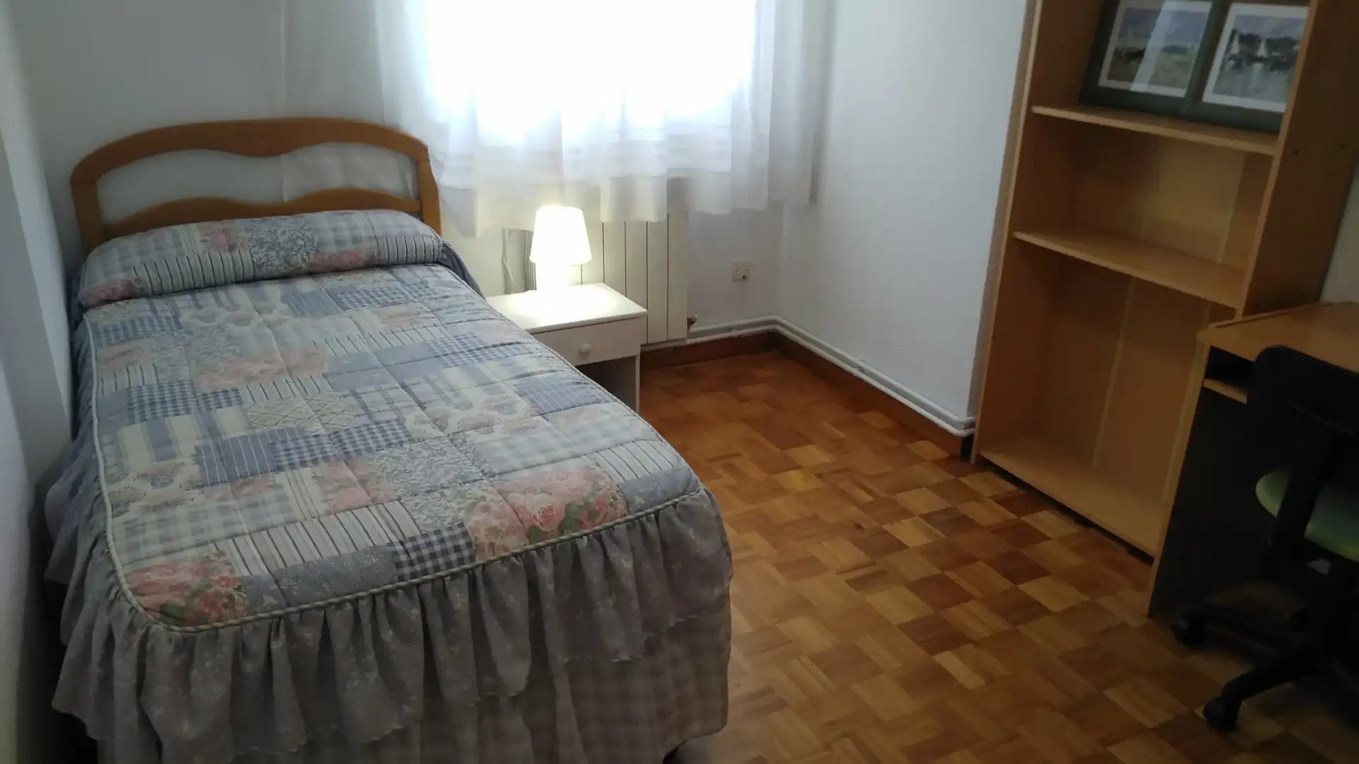 Dormitori de Pis de lloguer en Santander amb Calefacció, Moblat i Forn