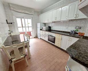 Kitchen of Flat to rent in Oviedo   with Heating