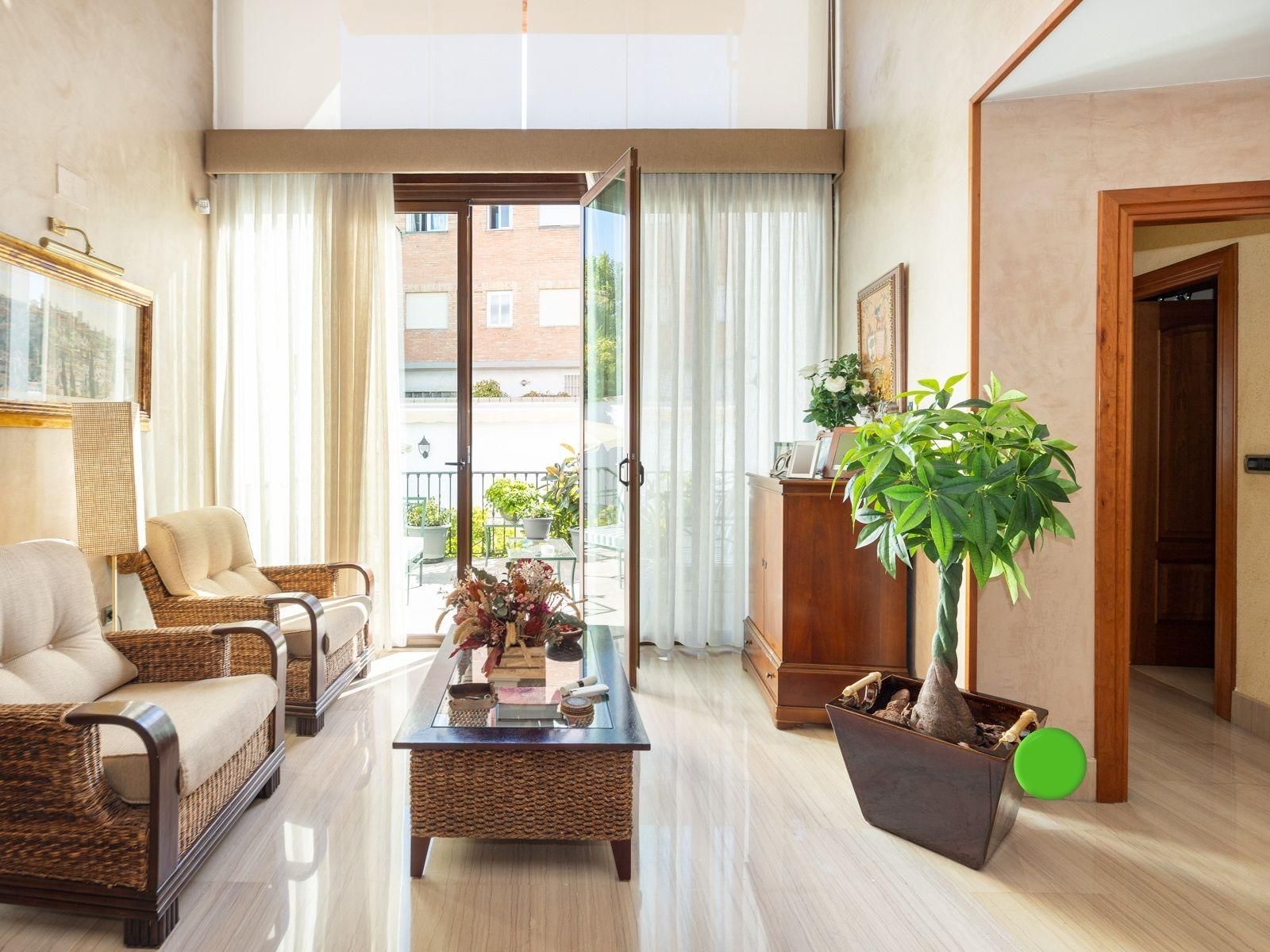 Living room of House or chalet for sale in  Granada Capital  with Air Conditioner, Terrace and Swimming Pool