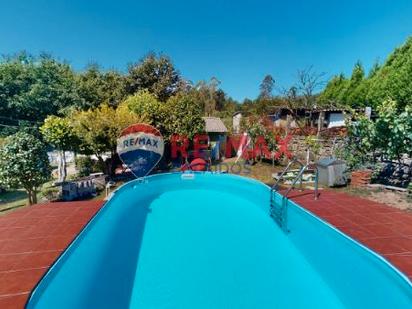 Piscina de Casa o xalet en venda en Ponteareas amb Calefacció, Jardí privat i Terrassa