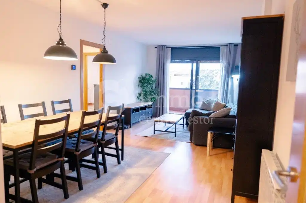 Vista exterior de Ático en venta en Mollerussa con Calefacción, Parquet y Terraza