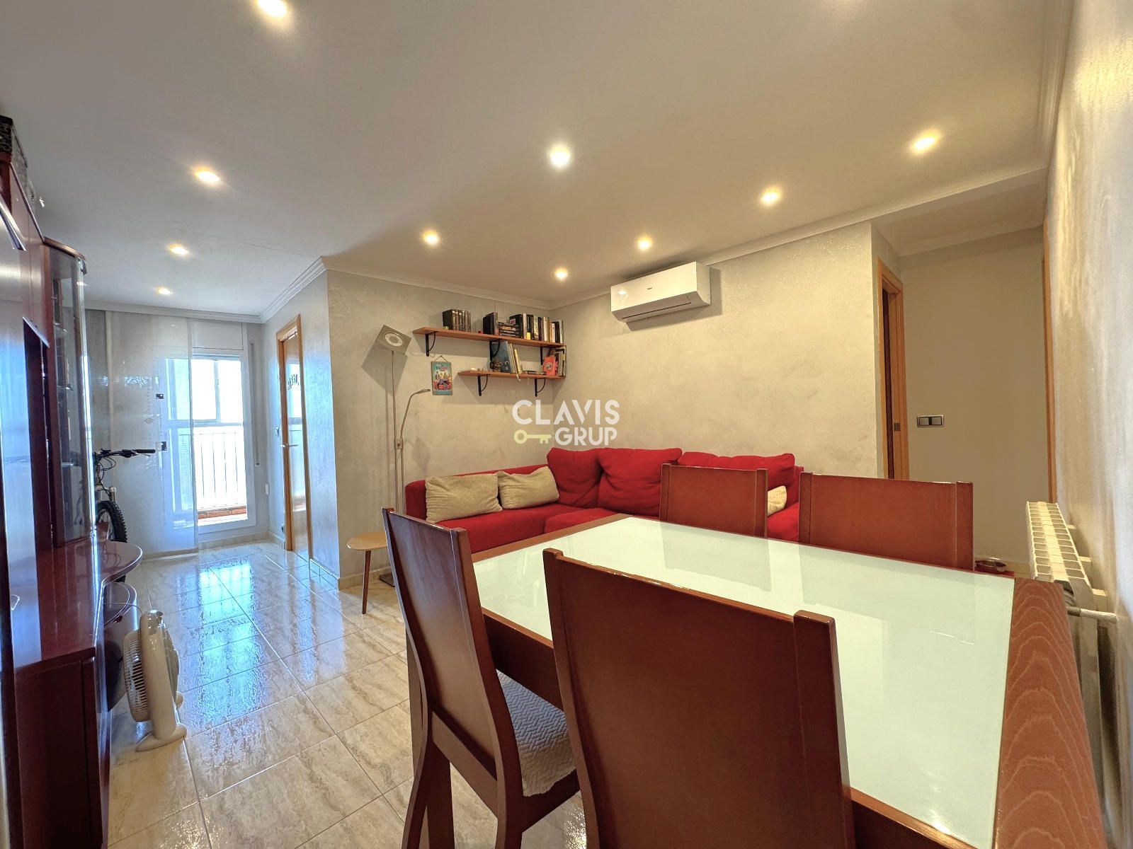 Living room of Attic for sale in  Barcelona Capital  with Air Conditioner, Heating and Parquet flooring