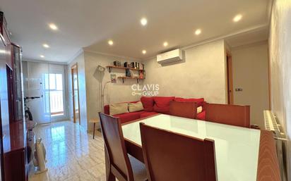 Living room of Attic for sale in  Barcelona Capital  with Air Conditioner, Heating and Parquet flooring
