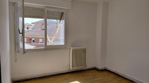 Foto 5 de Piso en venta en Anguciana, La Rioja