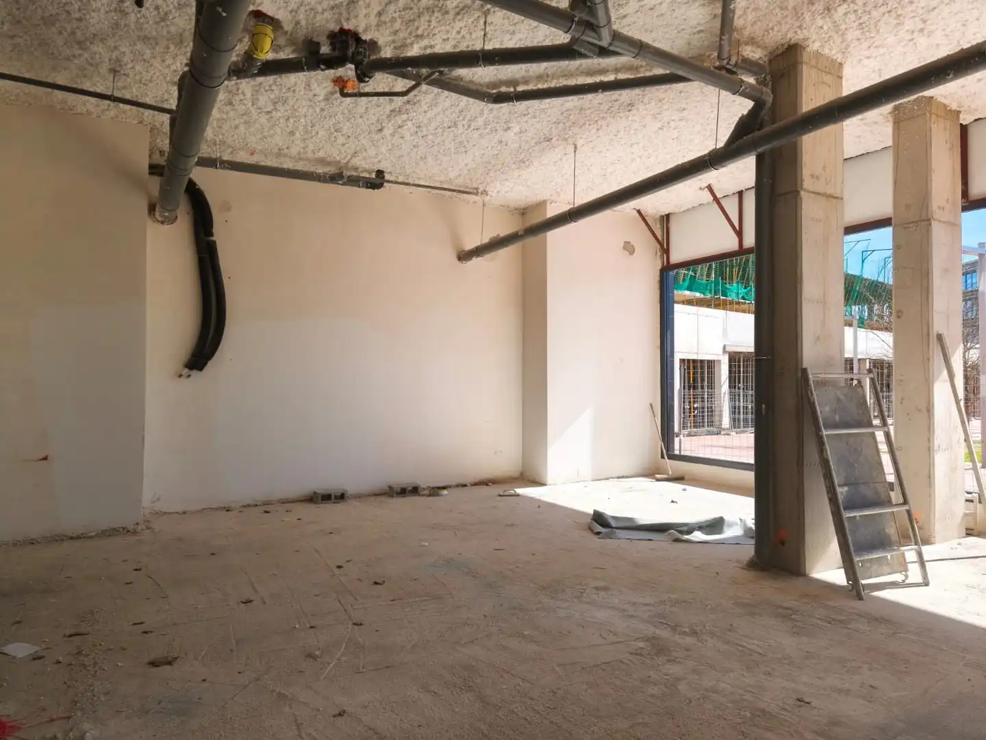 Local comercial en alquiler en Turó de Can Mates, imagen 2