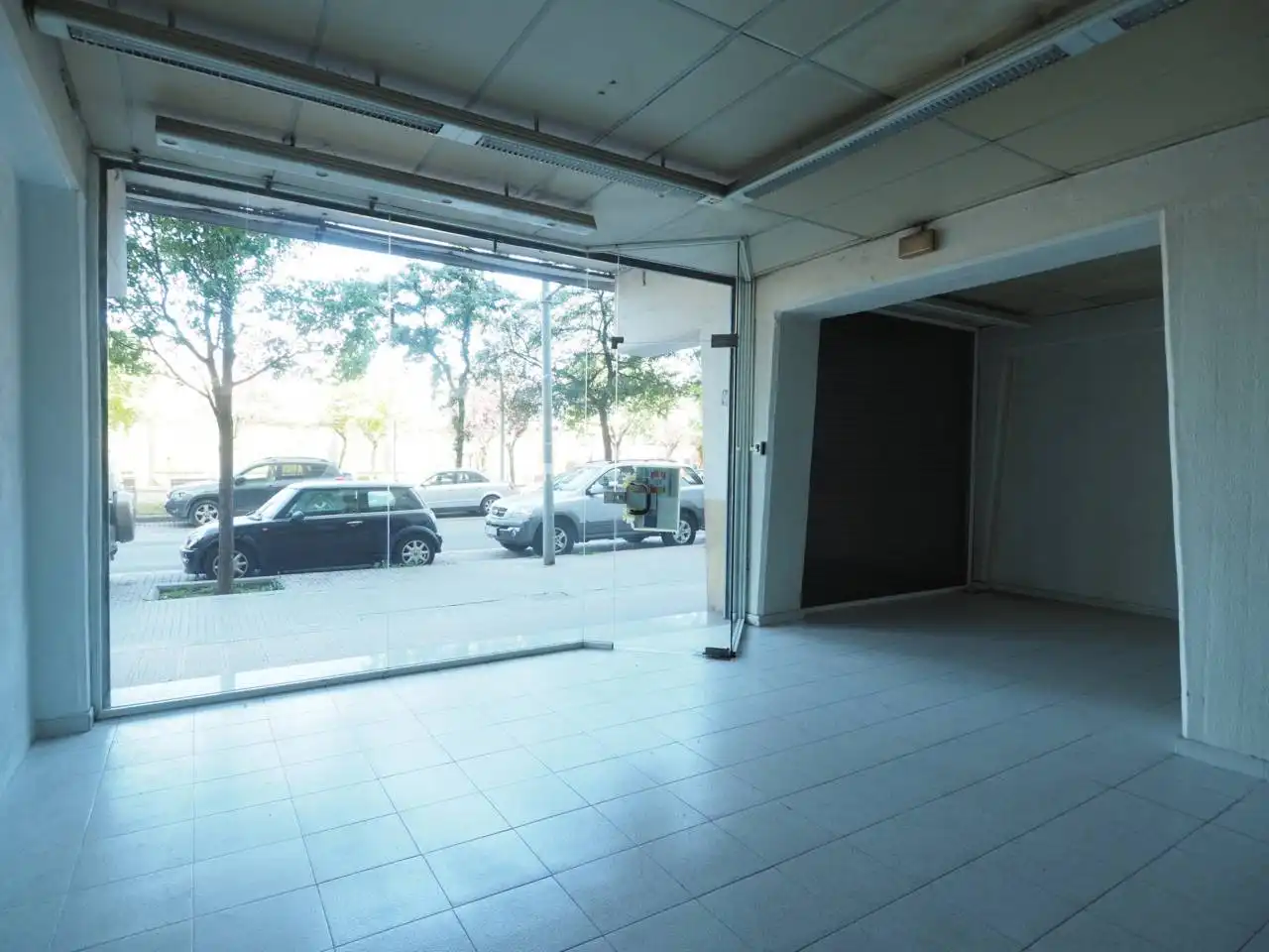 Gewerbefläche zum Verkauf in Calle Rafael Casanova, imagen 2